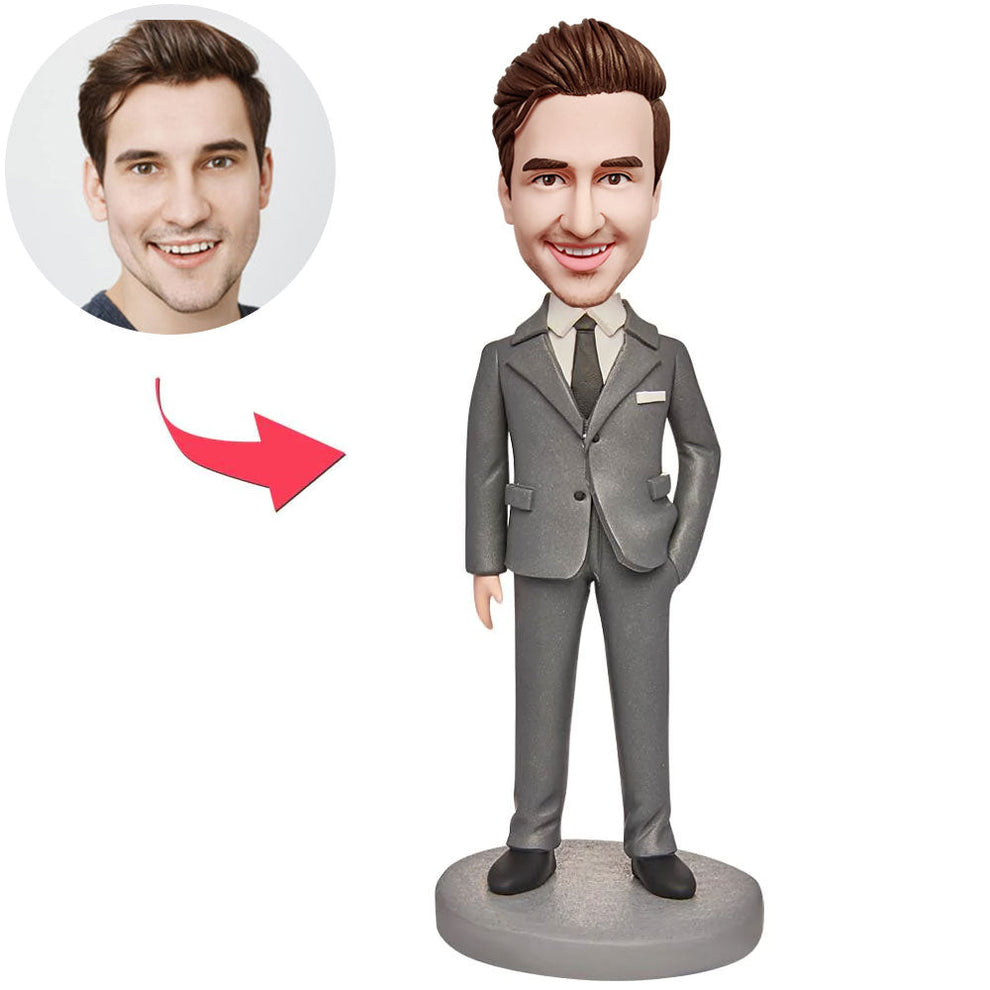 Personalisierter Bobblehead-Boss mit Hand in der Tasche